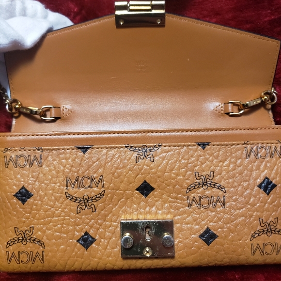 MCM bag - crossbody - Picture 3 of 13